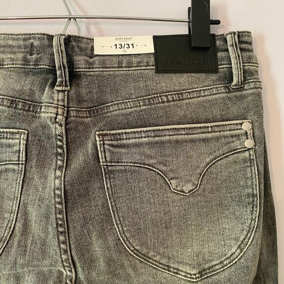 NWT Judy Blue Skinny Fit Mid Rise Gray Wash Jeans Tummy Control Women's 13 / 31 - Picture 7 of 13